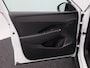 Volkswagen T-Roc Life First Edition 1.5 eTSI 116 PK | Trekhaak | Stoel- & Stuurverwarming | Carplay | Camera |