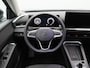 Volkswagen T-Roc Life First Edition 1.5 eTSI 116 PK | Trekhaak | Stoel- & Stuurverwarming | Carplay | Camera |