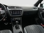 Volkswagen Tiguan 1.5 TSI R-Line | Pano | Adap. cruise control | Stoelverwarming | Navi | | Cruise control adaptief met Stop&Go | Dodehoek detectie | Elektrisch glazen panorama-dak