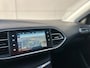 Peugeot 308 1.2 PureTech Blue Lease Premium Leder Stoelverwarming Navi Pano Trekhaak