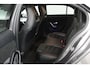 Mercedes-Benz A-klasse 250 e Business Solution AMG Limited (STOELVERWARMING, SFEERVERLICHTING, CAMERA, NAVIGATIE, SENSOREN)