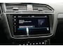 Volkswagen Tiguan 2.0 TSI 4Motion 220PK R-Line * Pano - Trekhaak - Leder - 360° Cam - HUD - Keyless - Blind Spot *
