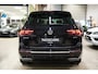 Volkswagen Tiguan 2.0 TSI 4Motion 220PK R-Line * Pano - Trekhaak - Leder - 360° Cam - HUD - Keyless - Blind Spot *