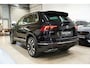 Volkswagen Tiguan 2.0 TSI 4Motion 220PK R-Line * Pano - Trekhaak - Leder - 360° Cam - HUD - Keyless - Blind Spot *