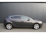 Opel Astra 1.6 Turbo 170PK Sport + NAVIGATIE - TREKHAAK - 2E EIGENAAR - PDC - 18"