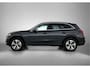 Mercedes-Benz GLC 300 e 4MATIC Plug-In Hybride | Trekhaak | Memory | Dode Hoek Ass | Car Play | Sfeerverlichting | Stuur en Stoelverwarming | Inclusief 24 maanden Mercedes-Benz Certified garantie voor Europa.