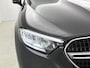 Mercedes-Benz GLC 300 e 4MATIC Plug-In Hybride | Trekhaak | Memory | Dode Hoek Ass | Car Play | Sfeerverlichting | Stuur en Stoelverwarming | Inclusief 24 maanden Mercedes-Benz Certified garantie voor Europa.