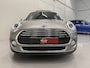MINI Cooper Mini 1.5 Chili PANO/LED/LEER-SPORT/NAVI-BREED/SFEER/18"MET NW.CONTINENTAL/ECC/CRUISE/STOELVERW/PDC+ASSISTENT/DONKERE-HEMEL/VOLLEDIG MINI DEALER HISTORIE, NET OH BEURT EN NIEUWE APK