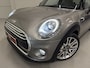 MINI Cooper Mini 1.5 Chili PANO/LED/LEER-SPORT/NAVI-BREED/SFEER/18"MET NW.CONTINENTAL/ECC/CRUISE/STOELVERW/PDC+ASSISTENT/DONKERE-HEMEL/VOLLEDIG MINI DEALER HISTORIE, NET OH BEURT EN NIEUWE APK