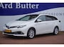 Toyota Auris 1.8 Hybrid Lease Pro+Navigatie+Panorama-dak+Camera = DECEMBER 2015 COMPLEET DEALER ONDERHOUDEN !!