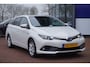 Toyota Auris 1.8 Hybrid Lease Pro+Navigatie+Panorama-dak+Camera = DECEMBER 2015 COMPLEET DEALER ONDERHOUDEN !!