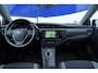 Toyota Auris 1.8 Hybrid Lease Pro+Navigatie+Panorama-dak+Camera = DECEMBER 2015 COMPLEET DEALER ONDERHOUDEN !!
