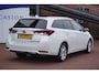 Toyota Auris 1.8 Hybrid Lease Pro+Navigatie+Panorama-dak+Camera = DECEMBER 2015 COMPLEET DEALER ONDERHOUDEN !!