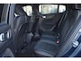 Volvo EC40 Twin Motor Ultra Black Edition 82 kWh | Demo Deal | 4WD | Elektrisch verstelbare voorstoelen | Verwarmbare voorstoelen en stuurwiel | Panoramisch dak | Contrasterend dak | 20 inch Black Lichtmetalen velgen | Google Navigatie | Warmtepomp | Harman Kardon Premium Sound |