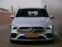 Mercedes-Benz B-klasse 180 Business Solution AMG 136 Pk Automaat Navigatie / DAB / Apple Carplay / Camera / Stoelverwarming / Trekhaak