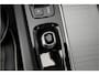 Volvo XC60 2.0 T8 Plug-in hybrid AWD Ultra Dark Pano Luchtvering H/K 21"