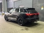 Volkswagen Touareg 3.0 TSi eHybrid 4MOTION R Edition | NIEUW | Nachtzicht | Massage | Panoramadak | 22 Inch | Luchtvering | Trekhaak