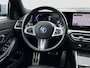 BMW 3-Serie Touring 320e | M-Sport | Pano | Harman Kardon | 19 inch | Carbon | Stuurwiel verwarmd | Individual | Brooklyn Grey