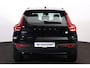 Volvo XC40 Recharge Twin Ultimate 82 kWh - Panorama/schuifdak - Intellisafe & Surround - Lederen bekleding - 360° Camera - Verwarmbare voorstoelen & stuurwiel - Parkeersensoren voor & achter - Elektr. bedienb. voorstoelen met geheugen links - Warmtepomp - Draadloze tel. lader - Elektr. inklapbare trekhaak - 20' LMV