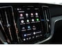 Volvo V60 T6 Automaat Plug-in hybrid AWD Ultra Dark | Elektrisch glazen panorama-dak | Head-up display | Voor- en achterstoelen verwarmd | Stuurwiel verwarmd | Bowers & Wilkins audiosysteem | Keyless entry | Lederen bekleding | Extra getint glas | Google services | Apple Carplay & Android Auto | Elektrisch verstelbare voorstoelen met geheugen |