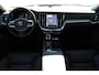 Volvo V60 T6 Automaat Plug-in hybrid AWD Ultra Dark | Elektrisch glazen panorama-dak | Head-up display | Voor- en achterstoelen verwarmd | Stuurwiel verwarmd | Bowers & Wilkins audiosysteem | Keyless entry | Lederen bekleding | Extra getint glas | Google services | Apple Carplay & Android Auto | Elektrisch verstelbare voorstoelen met geheugen |