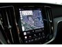 Volvo V60 T6 Automaat Plug-in hybrid AWD Ultra Dark | Elektrisch glazen panorama-dak | Head-up display | Voor- en achterstoelen verwarmd | Stuurwiel verwarmd | Bowers & Wilkins audiosysteem | Keyless entry | Lederen bekleding | Extra getint glas | Google services | Apple Carplay & Android Auto | Elektrisch verstelbare voorstoelen met geheugen |