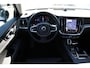 Volvo V60 T6 Automaat Plug-in hybrid AWD Ultra Dark | Elektrisch glazen panorama-dak | Head-up display | Voor- en achterstoelen verwarmd | Stuurwiel verwarmd | Bowers & Wilkins audiosysteem | Keyless entry | Lederen bekleding | Extra getint glas | Google services | Apple Carplay & Android Auto | Elektrisch verstelbare voorstoelen met geheugen |