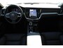 Volvo V60 T6 Automaat Plug-in hybrid AWD Ultra Dark | Elektrisch glazen panorama-dak | Head-up display | Voor- en achterstoelen verwarmd | Stuurwiel verwarmd | Bowers & Wilkins audiosysteem | Keyless entry | Lederen bekleding | Extra getint glas | Google services | Apple Carplay & Android Auto | Elektrisch verstelbare voorstoelen met geheugen |