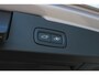 Volvo V60 T6 Automaat Plug-in hybrid AWD Ultra Dark | Elektrisch glazen panorama-dak | Head-up display | Voor- en achterstoelen verwarmd | Stuurwiel verwarmd | Bowers & Wilkins audiosysteem | Keyless entry | Lederen bekleding | Extra getint glas | Google services | Apple Carplay & Android Auto | Elektrisch verstelbare voorstoelen met geheugen |
