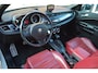 Alfa Romeo Giulietta 1.4 T Distinctive '12 Pano Leder Clima Navi Cruise Inruil mogelijk