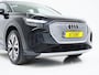 Audi Q4 e-tron 40 Edition 82 kWh | Stoelverwarming | Cruise | Climate | Carplay | Zwarte Hemel | DAB | PDC