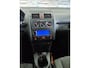 Volkswagen Touran 1.6-16V FSI