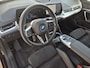 BMW X1 xDrive25e Automaat / Accu SOH 98.31% / M Sportpakket / Premium Pack / Driving Assistant Plus / EAER bereik 81 km bereik stad 101 km / Trekgewicht 1.700 kg / Apple Carplay Android Auto / Elektrische achterklep / Voorstoelen verwarmd / Achteruitrijcamera /