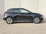 Hyundai Kona Electric EV Comfort Smart 64 kWh / SOH 100% / Afneembare Trekhaak / Warmtepomp / Dealer Onderhouden / Camera / Navigatie Apple Carplay & Android Auto / Adaptieve Cruise Control / Stoel Verwarming / Stuurwiel Verwarming / CCS Snelladen /
