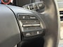 Hyundai Kona Electric EV Comfort Smart 64 kWh / SOH 100% / Afneembare Trekhaak / Warmtepomp / Dealer Onderhouden / Camera / Navigatie Apple Carplay & Android Auto / Adaptieve Cruise Control / Stoel Verwarming / Stuurwiel Verwarming / CCS Snelladen /
