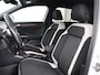 Volkswagen T-Roc 1.5 TSI Sport R Line | Trekhaak | Carplay | Full LED | Navigatie | Virtual Cockpit | Adaptive cruise | Parkeerhulp | 18'' | Climate control | Bluetooth | Getint glas