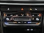 Volkswagen T-Roc 1.5 TSI R-Line Stoelverwarming - Apple Carplay - Automaat - Camera