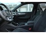 Volvo EC40 Single Motor Extended Range Ultra Black Edition | Demo Deal | Panoramadak | Verwarmbare voorstoelen&stuurwiel | Warmtepomp | Adaptieve cruise control | Premium Audio by Harman Kardon | 360 graden camera | Apple Carplay/Android auto | Keyless