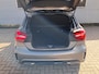 Mercedes-Benz A-klasse 180 Ambition AMG-Line Automaat met 60.382 km!!!! | Navigatie | Cruise control | Ndl auto met unieke km stand!! | LM Velgen | PDC voor en achter | RIJKLAARPRIJS INCL 12 MAANDEN GARANTIE EN BEURT