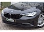 BMW 5-Serie Touring 520e Business Edition Plus | Leder | Pano | Laser Light | Trekhaak |