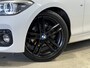 BMW 1-Serie 118i Edition M Sport Shadow High Executive | Navigatie | LM Velgen 18" | Voorstoelen Verwarmd | Lederen Bekleding | Cruise Control | Airco |