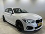 BMW 1-Serie 118i Edition M Sport Shadow High Executive | Navigatie | LM Velgen 18" | Voorstoelen Verwarmd | Lederen Bekleding | Cruise Control | Airco |