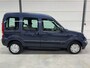 Renault Kangoo 1.6-16V Privilège (Automaat) Rolstoelauto (uniek) Rolstoel voorin - Rolstoelvervoer