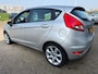 Ford Fiesta 1.25 Trend 5 drs met parkeersensoren en airco en goed onderhouden