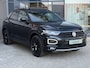 Volkswagen T-Roc 1.5 TSI Sport Black Style BLACKSTYLE,NAV/CAM,PANO,TREKHAAK