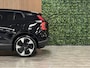 Volvo EX30 Single Motor Extended Range Ultra 69 kWh | 99% SoH | 360° 3D Camera | Stoel en Stuurwielverwarming | Panoramadak | Harman Kardon | Elektrische voorstoelen | Adaptieve Cruise Control | Pilot Assist | BLIS Dode Hoek Detectie | Keyless Drive | Parkeersensoren voor+achter | 20 Inch | Privacy Glass | Google Infotainment | Elektrisch bedienbare achterklep | Electronic Climate Control 2-Zone | Indigo - Textiel / Nordico bekleding | Warmtepomp | Apple Carplay | Volvo On Call met mobiele App functie | Onyx Black Metallic |