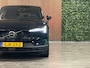 Volvo EX30 Single Motor Extended Range Ultra 69 kWh | 99% SoH | 360° 3D Camera | Stoel en Stuurwielverwarming | Panoramadak | Harman Kardon | Elektrische voorstoelen | Adaptieve Cruise Control | Pilot Assist | BLIS Dode Hoek Detectie | Keyless Drive | Parkeersensoren voor+achter | 20 Inch | Privacy Glass | Google Infotainment | Elektrisch bedienbare achterklep | Electronic Climate Control 2-Zone | Indigo - Textiel / Nordico bekleding | Warmtepomp | Apple Carplay | Volvo On Call met mobiele App functie | Onyx Black Metallic |