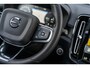 Volvo XC40 1.5 T4 Plug-in hybrid Ultimate Dark | PHEV | Panoramadak | Trekhaak | Harman Kardon Audio | Elektrische Achterklep | Keyless Entry | Navigatie | Apple Carplay | Android Auto | BLIS