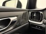 Volvo V60 T8 455pk AWD Plus Dark / GRATIS TREKHAAK T.W.V. € 1.295,- / Panoramisch dak / Head-up display / Keyless / 360Camera / H&K Audio / Sportstoelen.