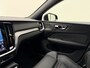 Volvo V60 T8 455pk AWD Plus Dark / GRATIS TREKHAAK T.W.V. € 1.295,- / Panoramisch dak / Head-up display / Keyless / 360Camera / H&K Audio / Sportstoelen.